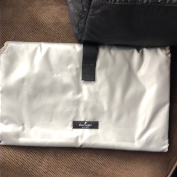 Kate Spade Diaper bag with changing pad - Picture 3 of 7